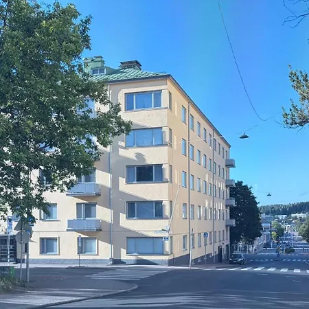 Newly Renovated In Centrum Of Apartament *
